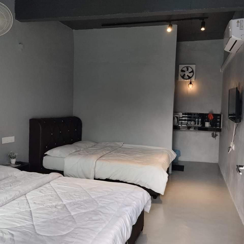 Adana Homestay & Pool Kangar Exterior photo