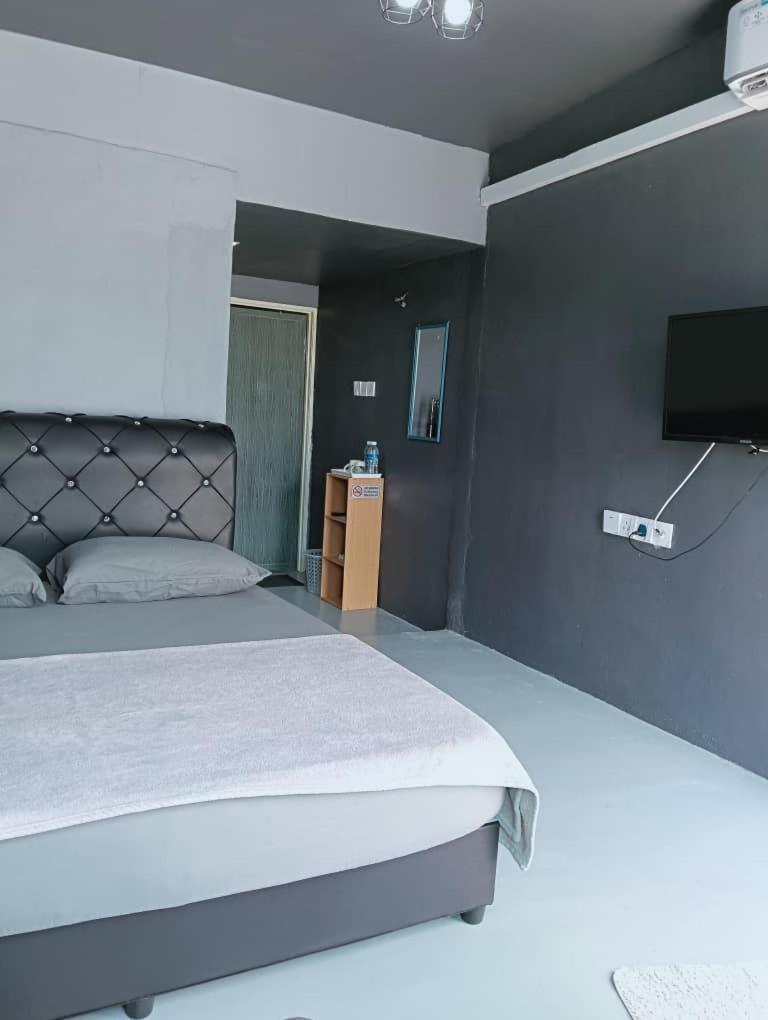 Adana Homestay & Pool Kangar Exterior photo